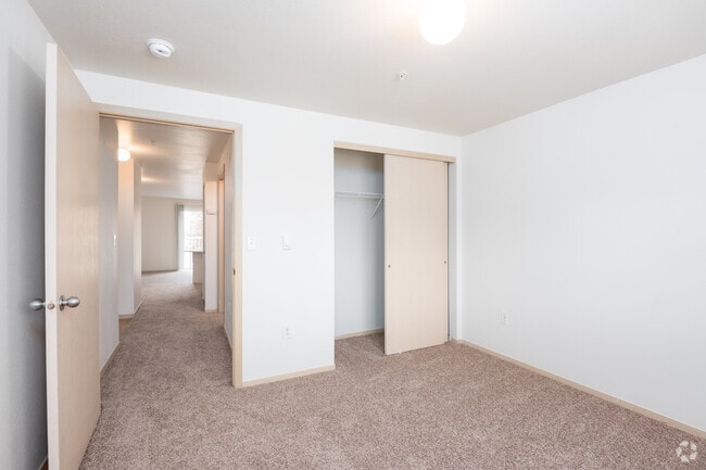1BD, 1BA - 589SF