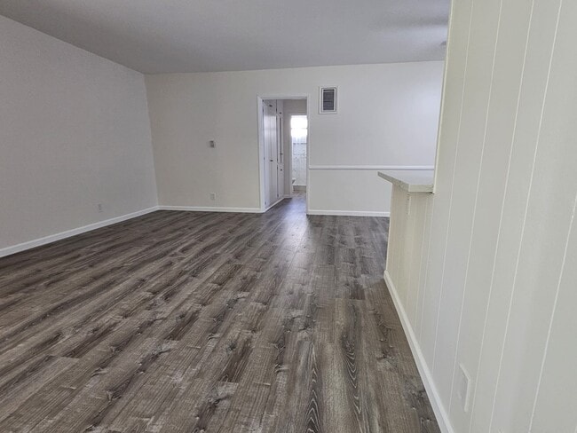 Photo - 5430 Corteen Pl Unit 4
