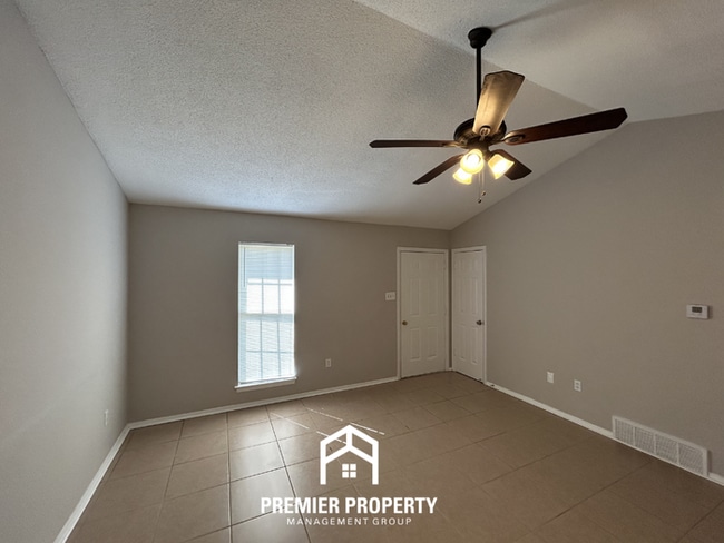 Photo - Charming 3BR/2BA Horn Lake Home | Vaulted Ceilings, Brick Fireplace & Fenced Yard