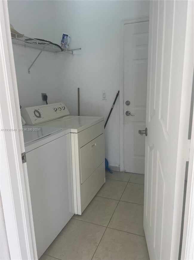 Photo - 1304 SE 7th Ct