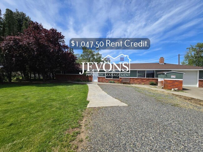 Water and sewer included! Comfortable 3-be... - Water and sewer included! Comfortable 3-be... Casa