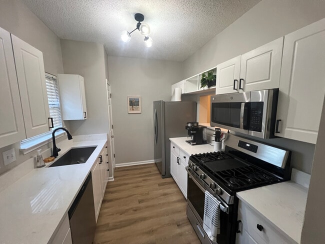 Building Photo - 267 Ralph David Abernathy Blvd Rental