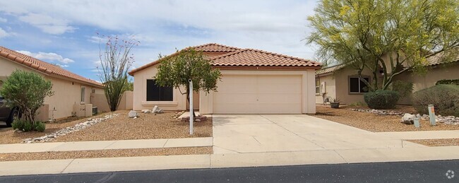 Building Photo - Dove Mountain 3/2 - The Villages at Redhawk Rental