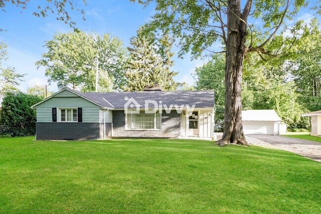 27 E Shore Blvd, Timberlake, OH 44095 - 27 E Shore Blvd, Timberlake, OH 44095 House