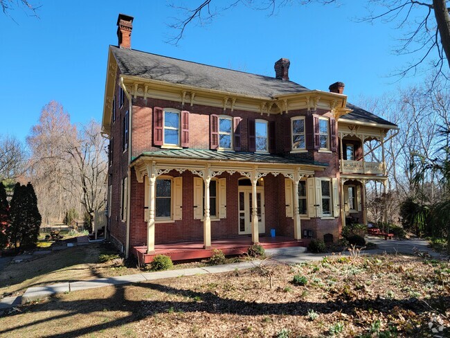 Building Photo - 2347 Harrisburg Pike Rental