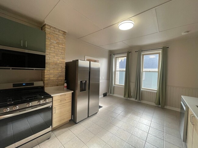 Building Photo - 2035-2037 N Buffum St Unit 2037 N Buffum St