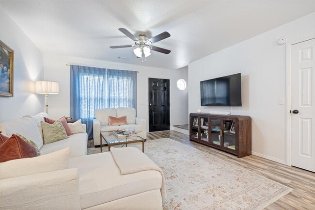 Photo - 507 Braithwaite St