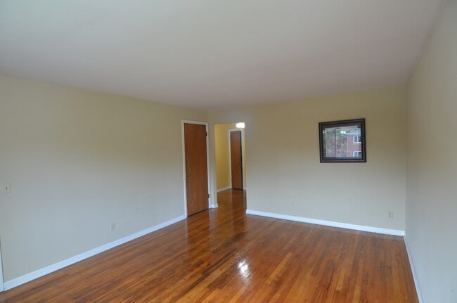 Photo - 4247 North Ave Unit 3