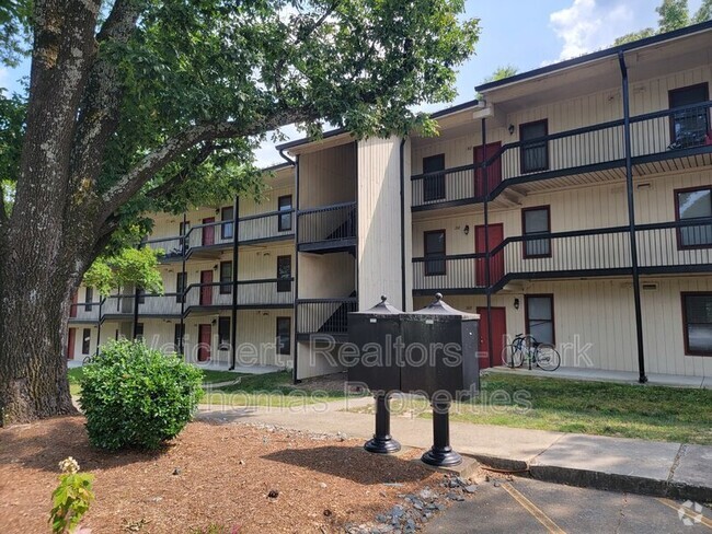 Building Photo - 311 Swift Ave Unit Apt 208