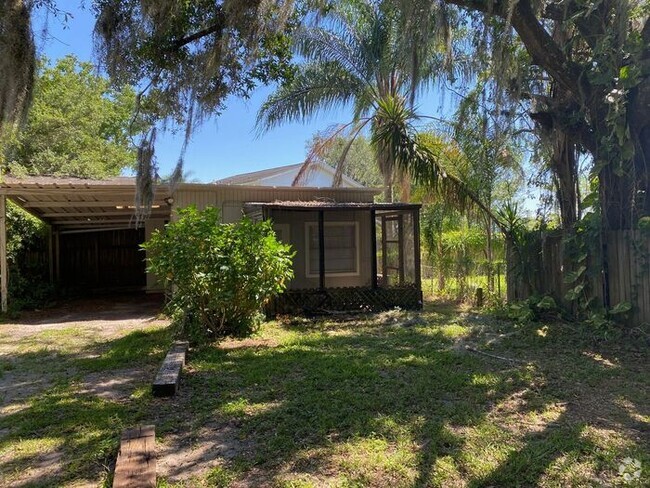 Building Photo - Affordable Efficiency Unit Available! Grea... Rental