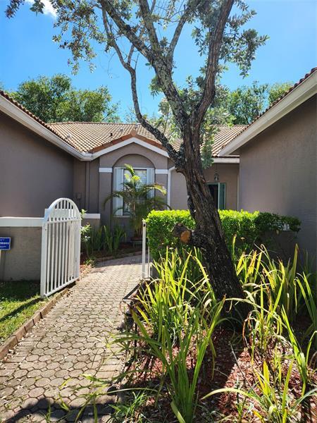 Photo - 2300 E Aragon Blvd