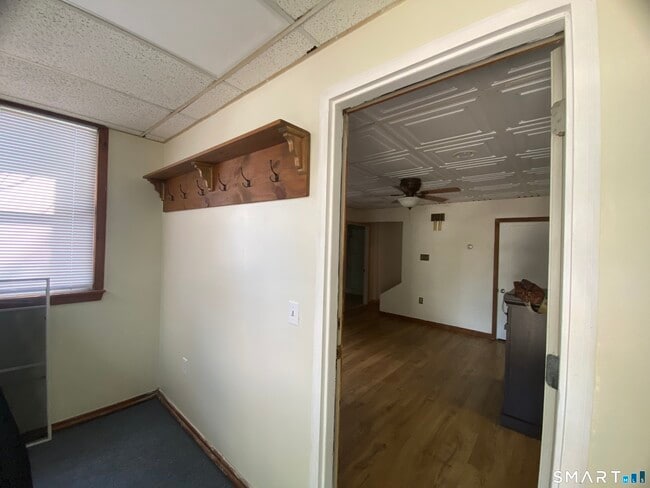 Photo - 275 Main St