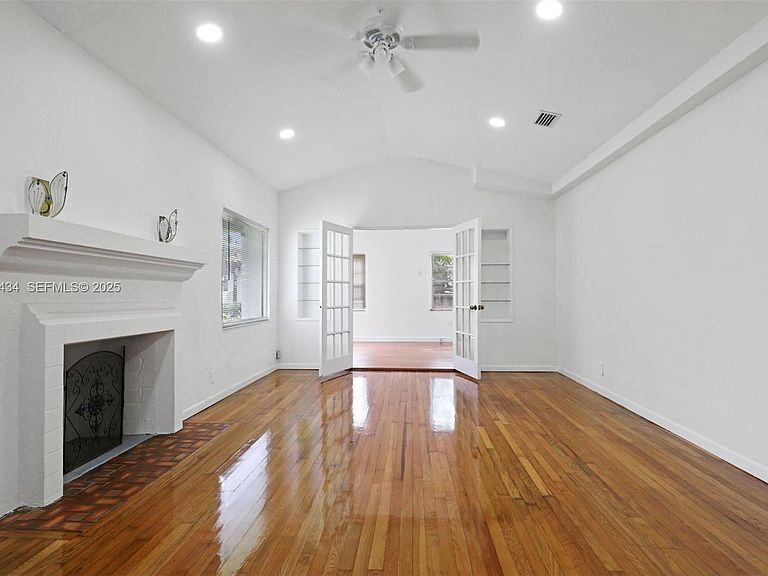 Photo - 4630 SW 13th Ter