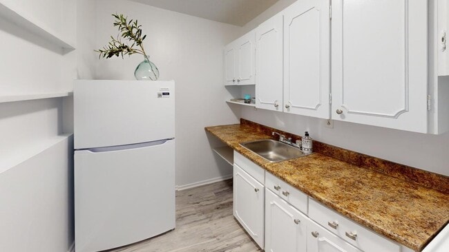 Photo - 27 Lucerne & 87 Vanier