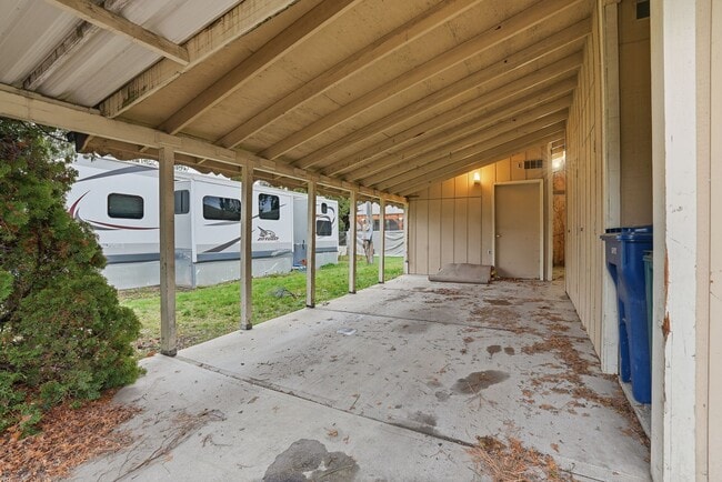 Photo - 688 W Kolby Ct