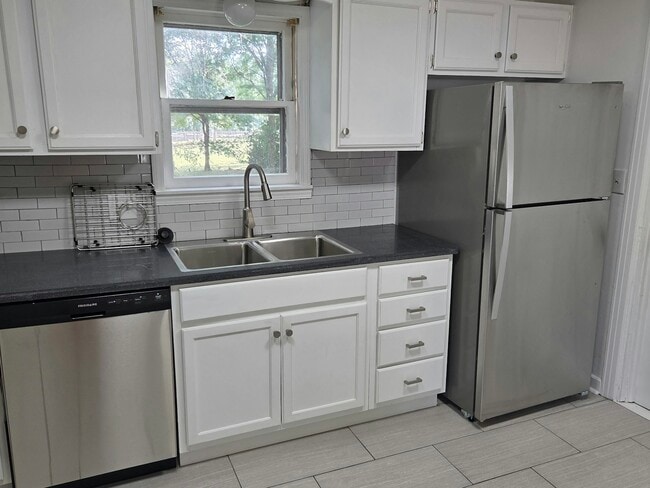Building Photo - 506 W Catalpa St Rental