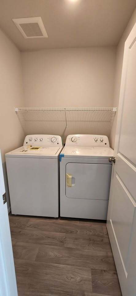 Photo - 2215 Livesay Ln