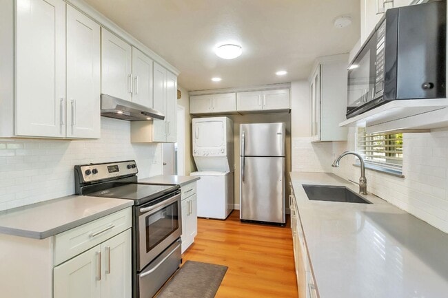 Photo - Great Updated Sunnyvale Home Near Tech Com... Unit 1674 Blue Jay Dr