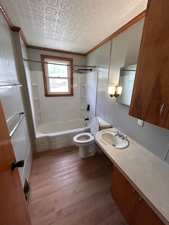 Photo - 336 Lauder Ave NW