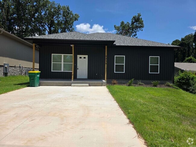 Building Photo - 2315 Nichols Rd Rental