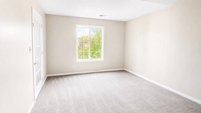 Photo - 1721 Chesapeake Ln Unit 2