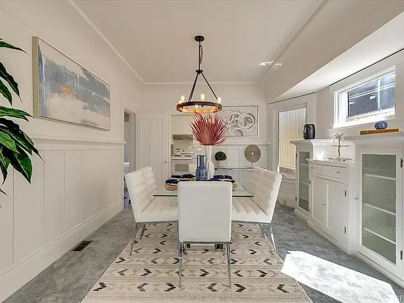 Photo - "Charming 2-Bed Sanctuary in San Francisco – Cozy 900 Sq Ft Retreat!"