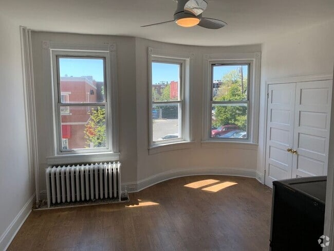 Building Photo - 2509 N Charles St Unit 2F Rental