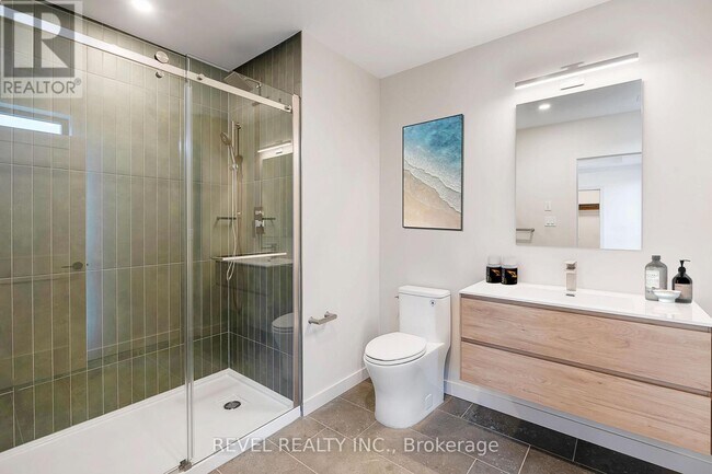 Photo - 4390 Hillview Dr Unité 203