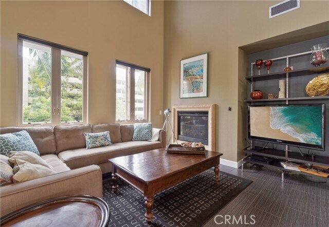 Photo - 21 Vantis Dr