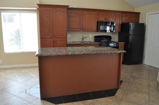 Photo - 1917 Joliet Cir