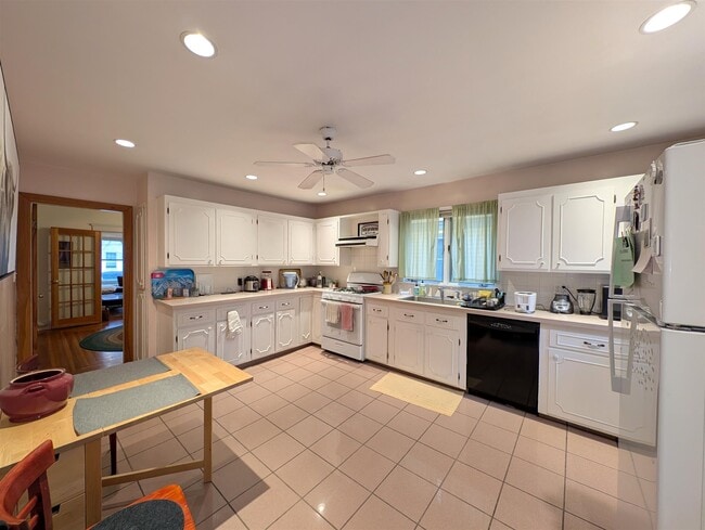 Photo - 80 Pearson Rd Unit 1