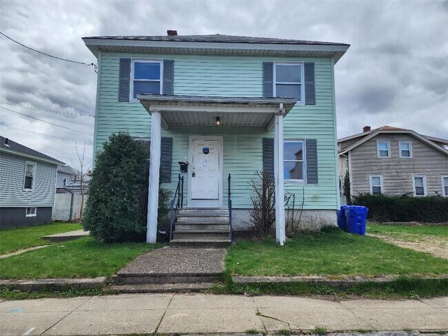 Photo - 10 Lachance St