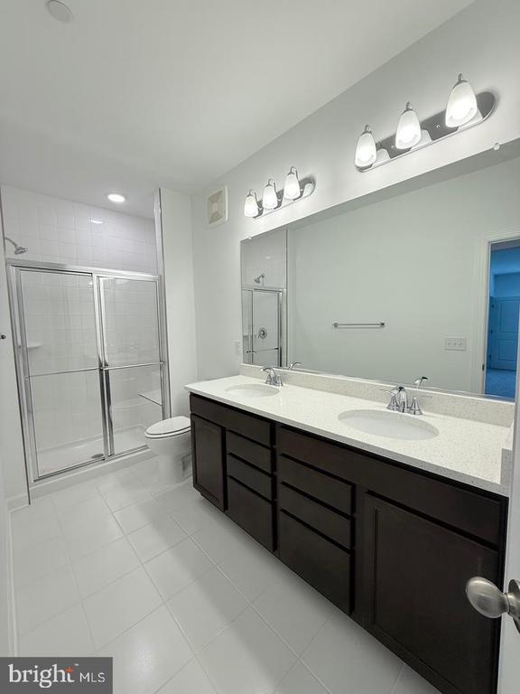 4904 Chelan Xing