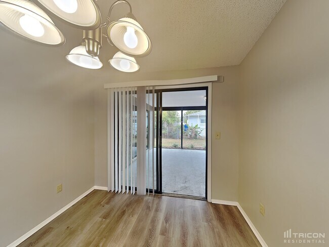 Photo - 7845 Glencoe Dr