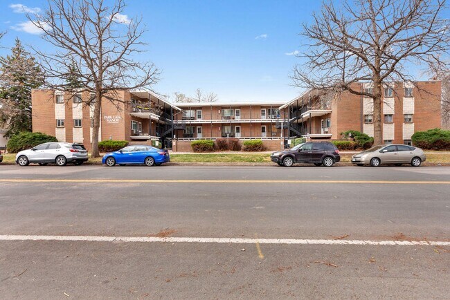 Photo - Charming Upgraded Condo in Old Town – Prim...