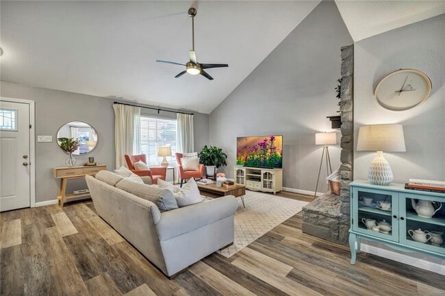 Photo - 1808 Sylvia Ln