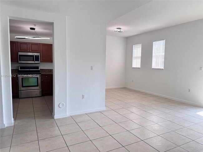 Photo - 11102 NW 83rd St Unit 203