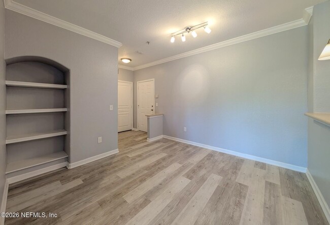 Photo - 8290 Park Way Unidad 147