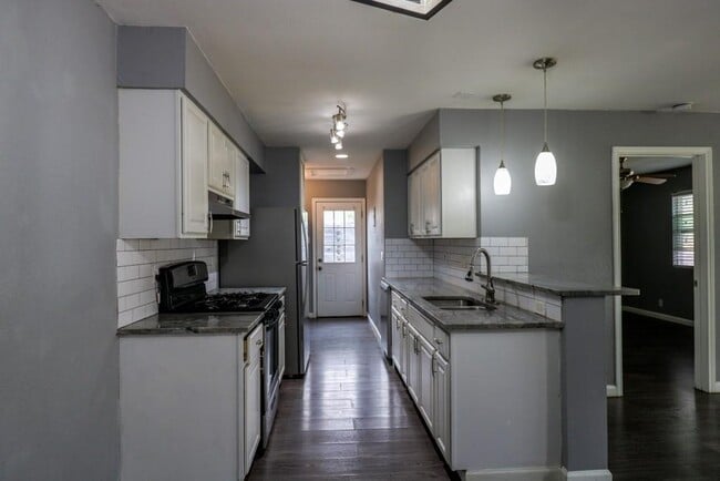 Photo - 2301 Tern Cir