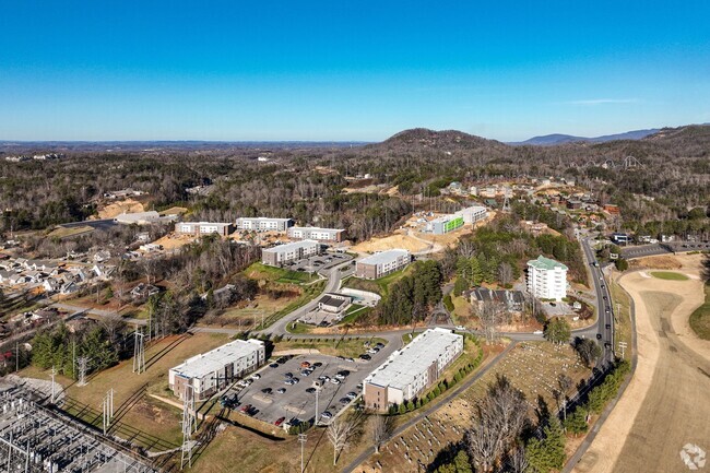 Building Photo - The Lofts at Pigeon Forge