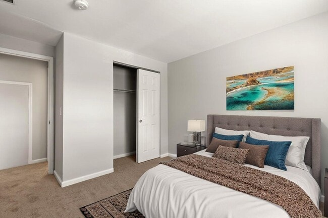 Photo - Coves at Columbus on Mayfield Place