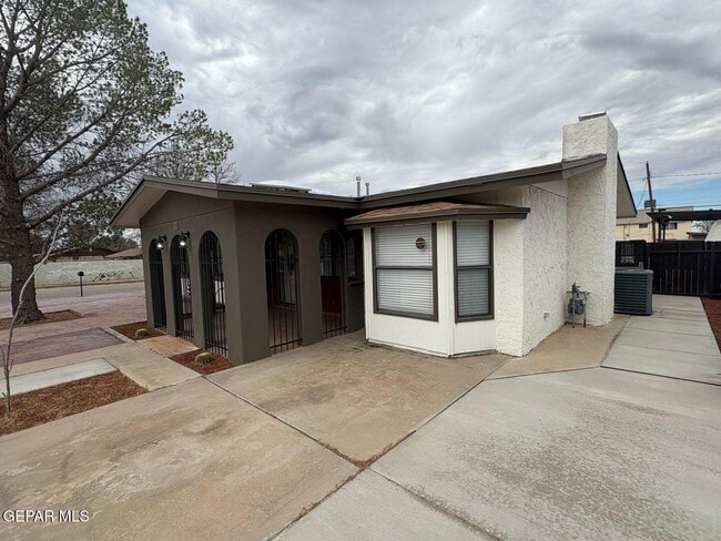 Photo - 316 S 6th St