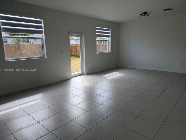 Photo - 2638 SE 9th St