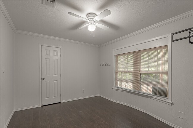 Photo - 2800 Lake Rd
