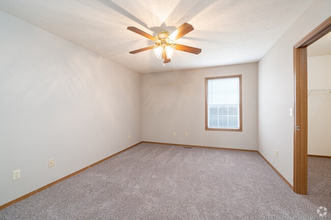 2BR, 1.5BA - 1,200SF - Primary Bedroom
