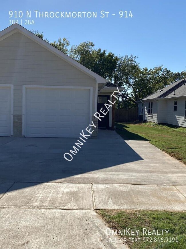 Photo - 910-914 N Throckmorton St Apartment Unit 914
