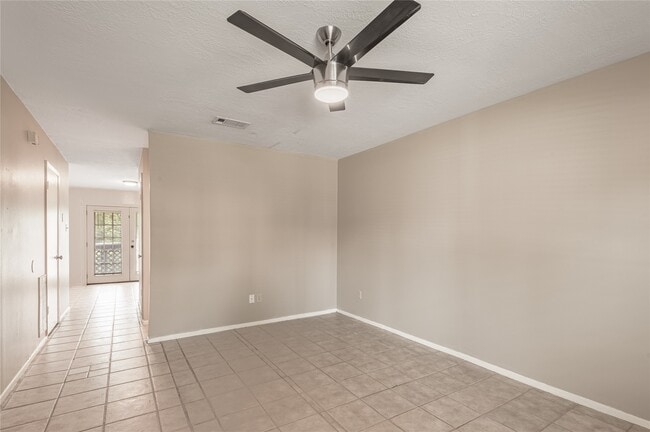 Photo - 2521 Crosstimbers Dr