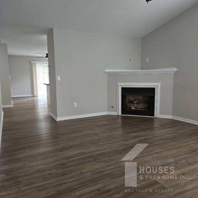 Photo - 20 Laurelhurst Ct