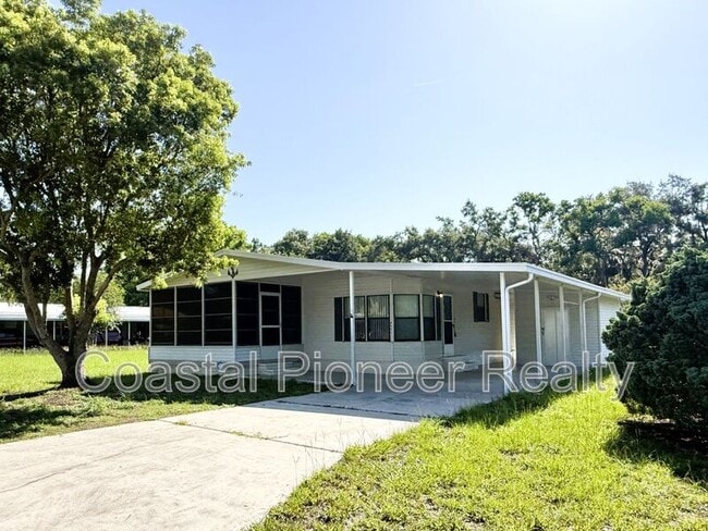 Building Photo - 4550 Charter St