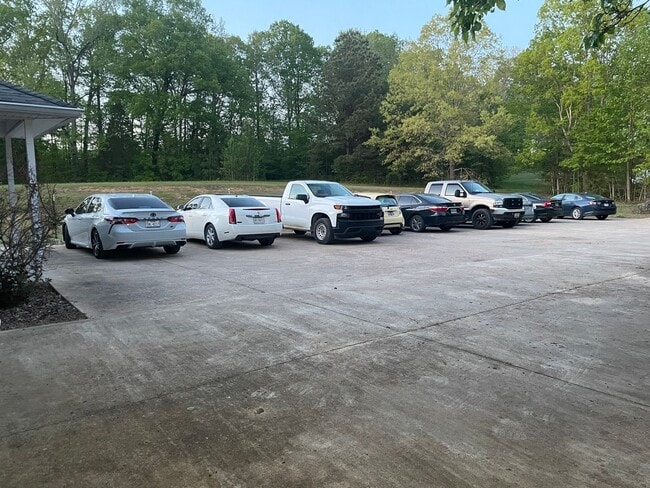 Photo - 174 Schools Dr